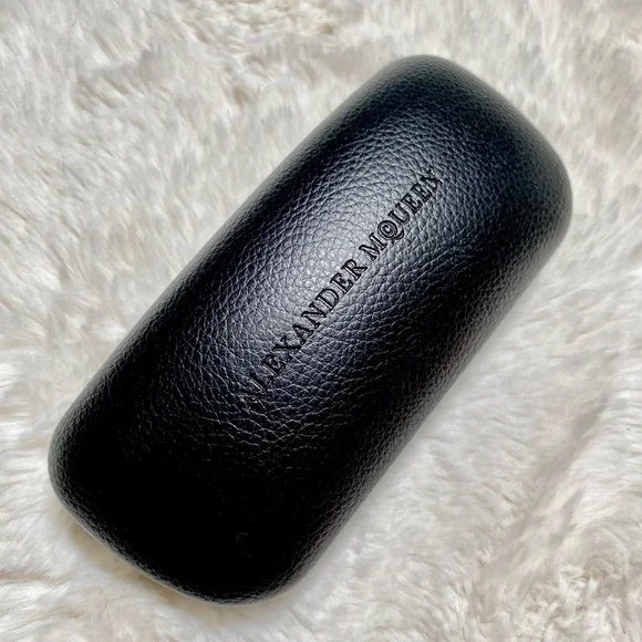 ALEXANDER MCQUEEN BLACK SUNGLASSES CASE HARD SHELL NEW Alexander McQueen AM0472S Sunglasses main image 2